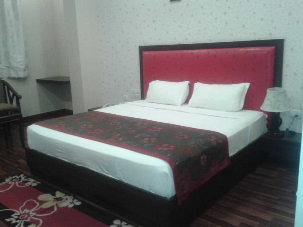 Hotel Krishna International Vrindavan Luaran gambar