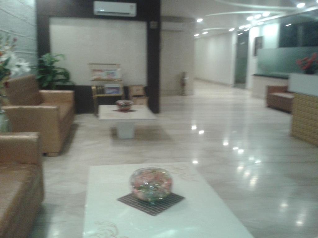 Hotel Krishna International Vrindavan Luaran gambar