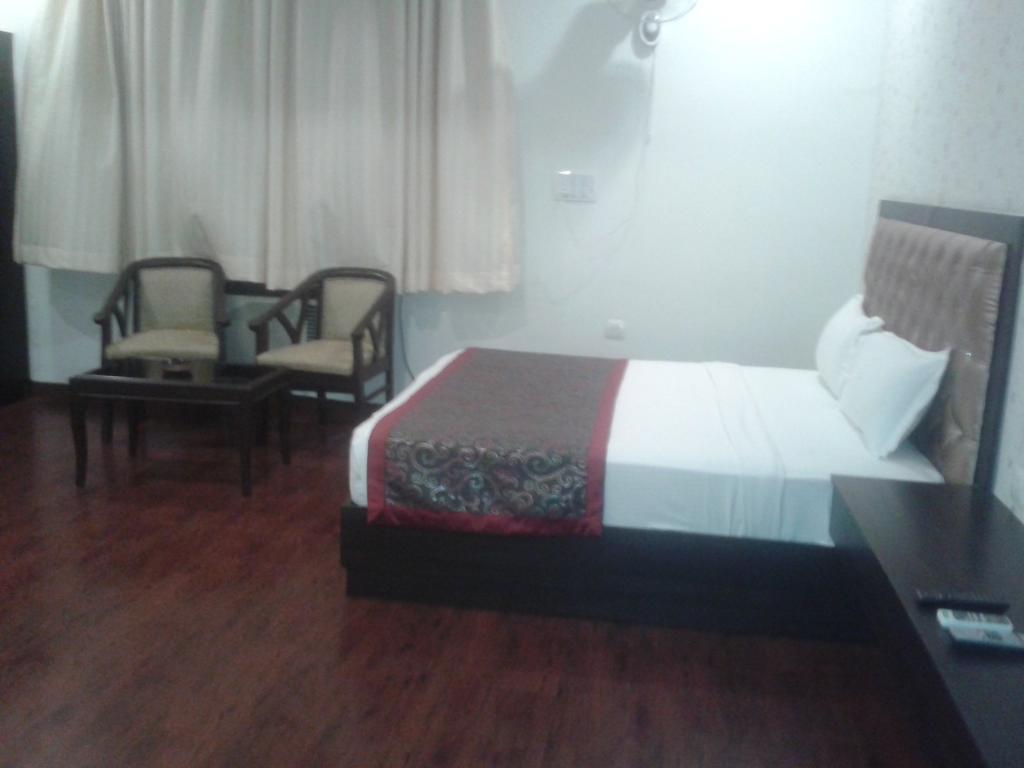 Hotel Krishna International Vrindavan Luaran gambar