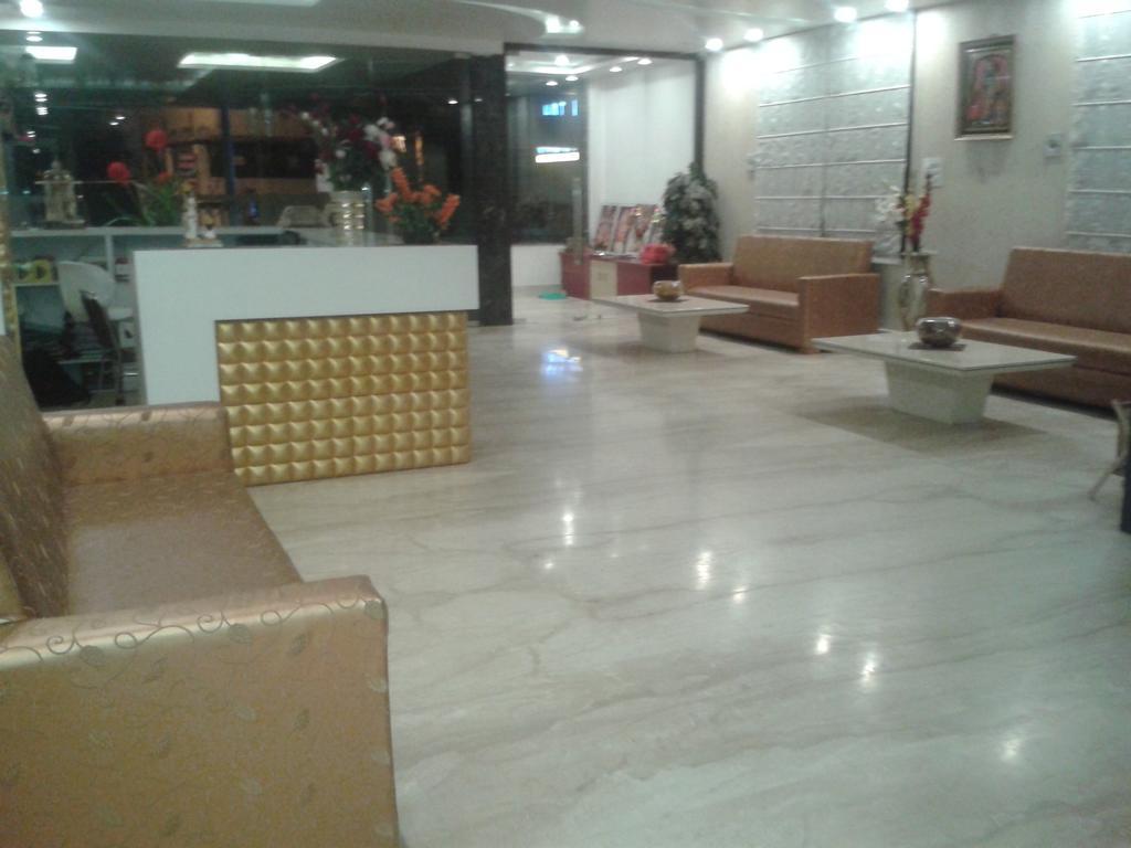 Hotel Krishna International Vrindavan Luaran gambar