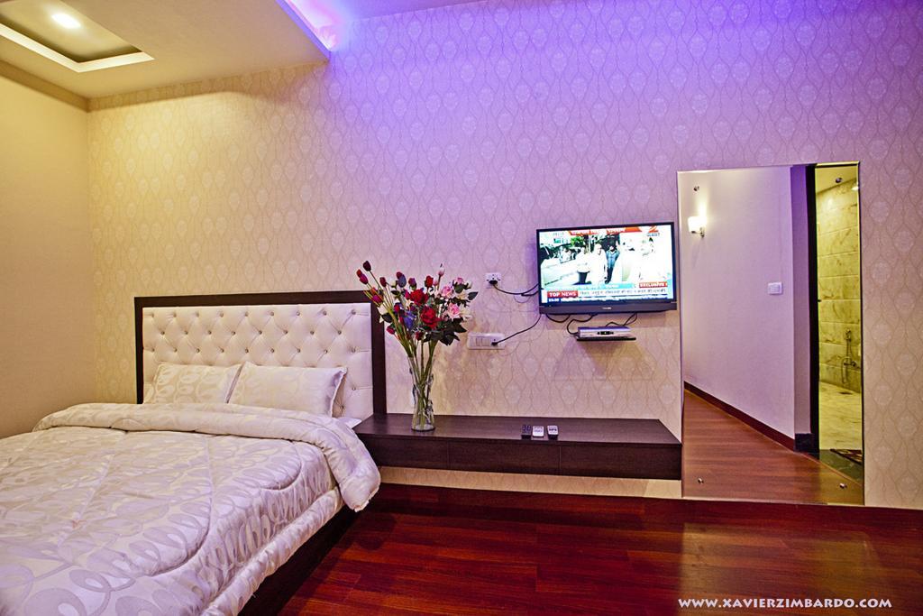 Hotel Krishna International Vrindavan Luaran gambar