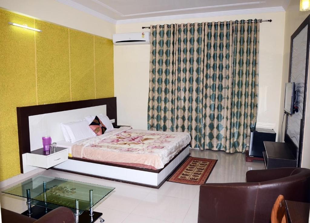 Hotel Krishna International Vrindavan Luaran gambar